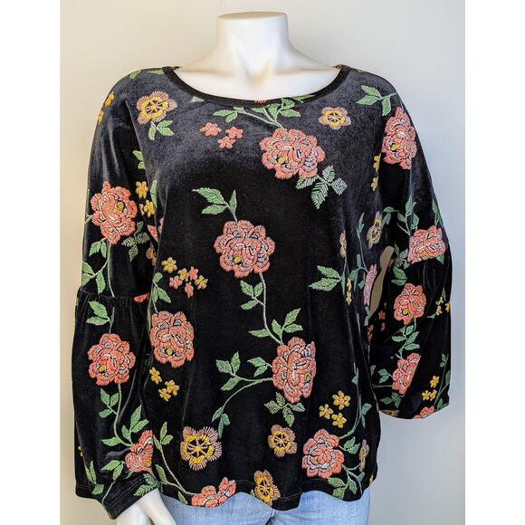Promesa USA Boho Stretch Velvet Embroidered Floral Bell Sleeve Top Size Large - Picture 2 of 9